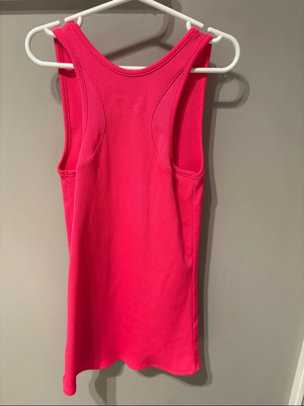 Under Armour Pink Ribbed Performance Tank Top - Picture 3 of 3